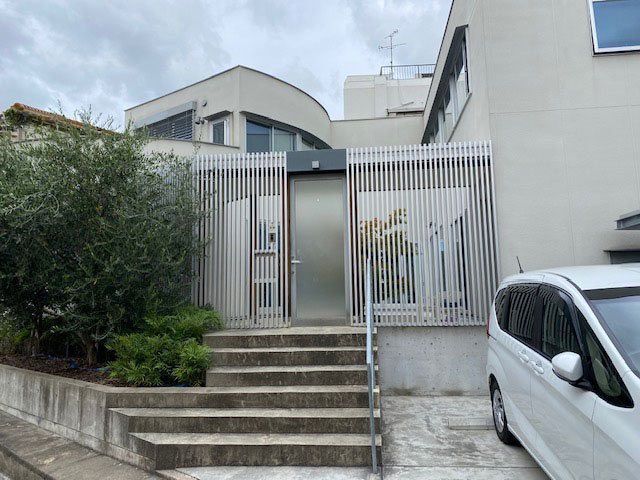 M様邸宅配ボックス設置前