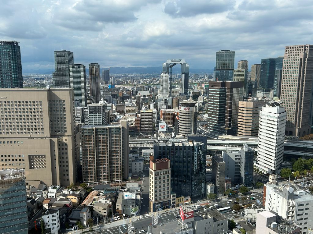 大阪市のタワーマンションリフォーム工事現場からの眺め