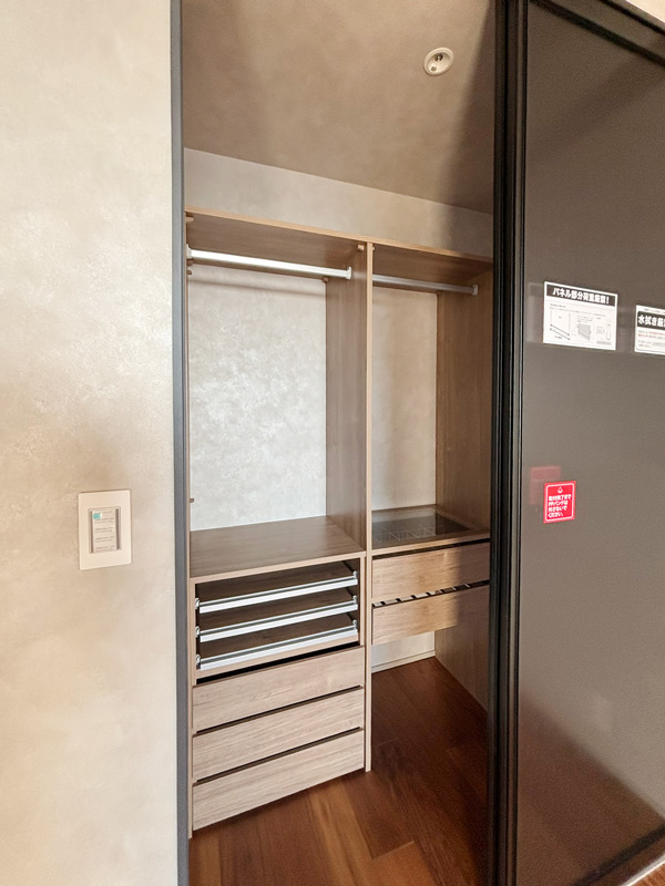 大阪市福島区タワーマンション寝室クローゼット収納