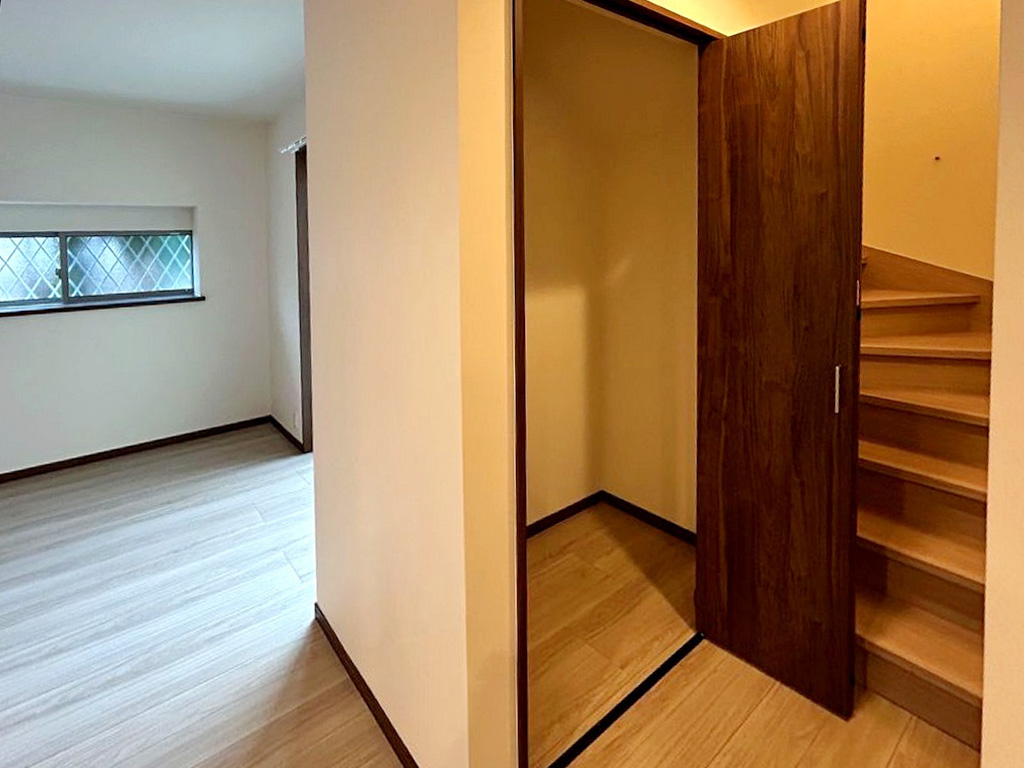 大阪市築40年の家リフォーム後廊下収納